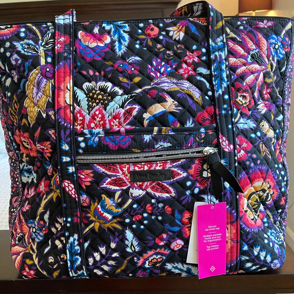NWT VERA BRADLEY LARGE TOTE IN FOXWOOD